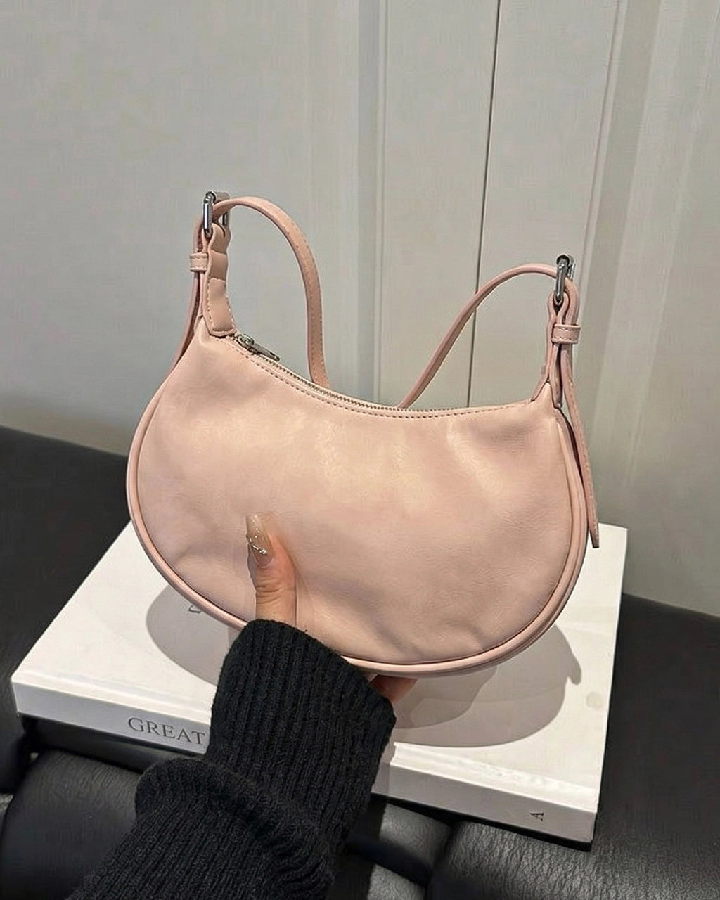 StyleShoot's Minimal Curved Shoulder Bag in Beige