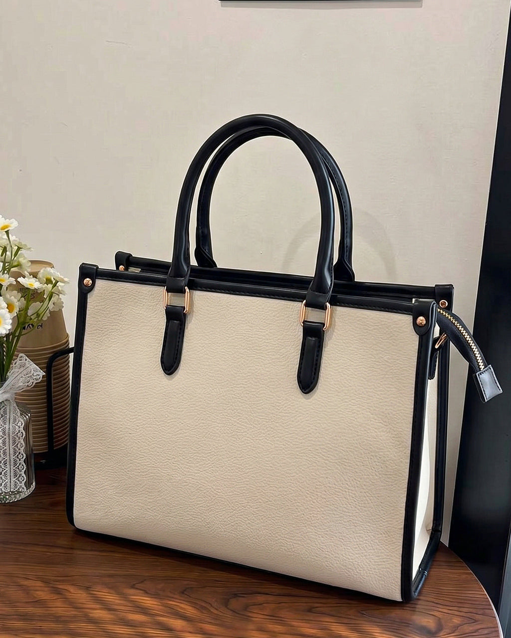 StyleShoot's Tailored Contrast Handle Tote Bag in Ivory White