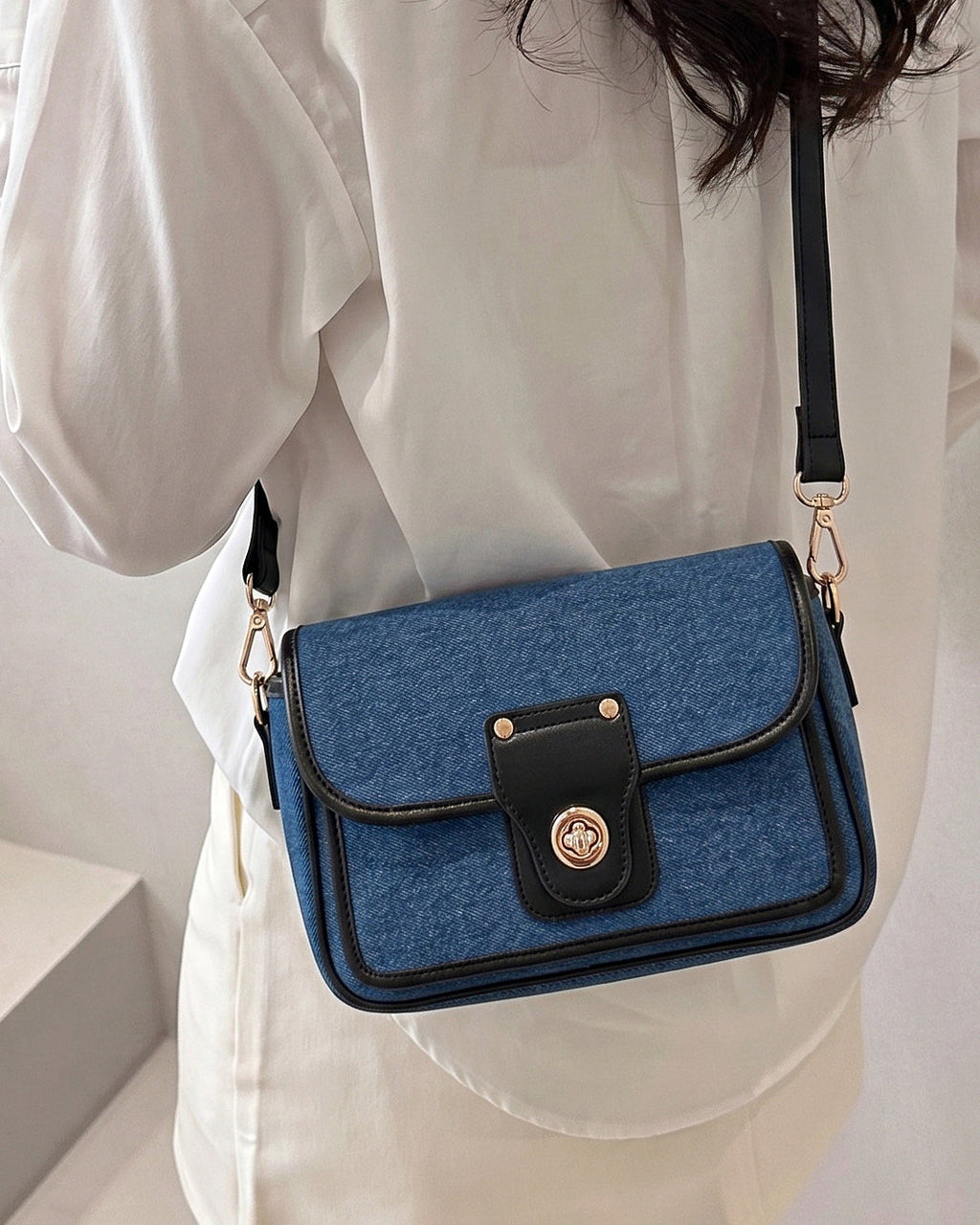 StyleShoot's Turn Lock Denim Crossbody Sling Bag in Blue