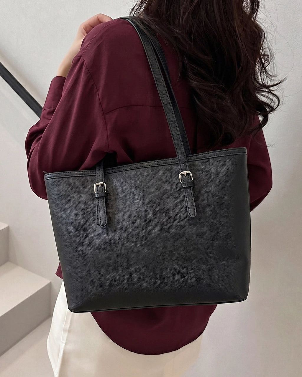 StyleShoot's Office Style Tote Bag in Soft Black