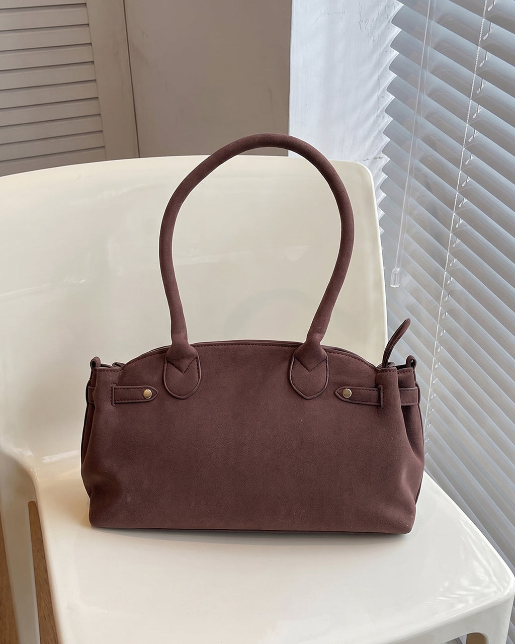 StyleShoot's Classic City Shoulder Bag in Chocolate Brown