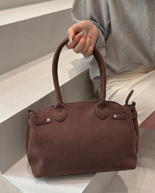 StyleShoot's Classic City Shoulder Bag in Chocolate Brown