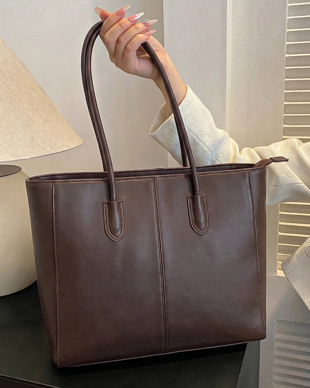 StyleShoot's Sleek Minimal Shoulder Bag in Brown