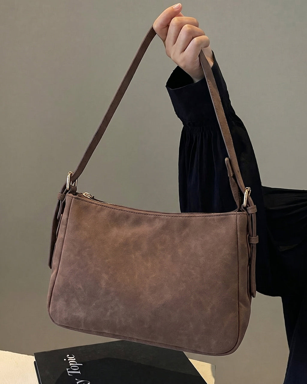 StyleShoot's Casual Luxe Hobo Style Shoulder Bag in Brown