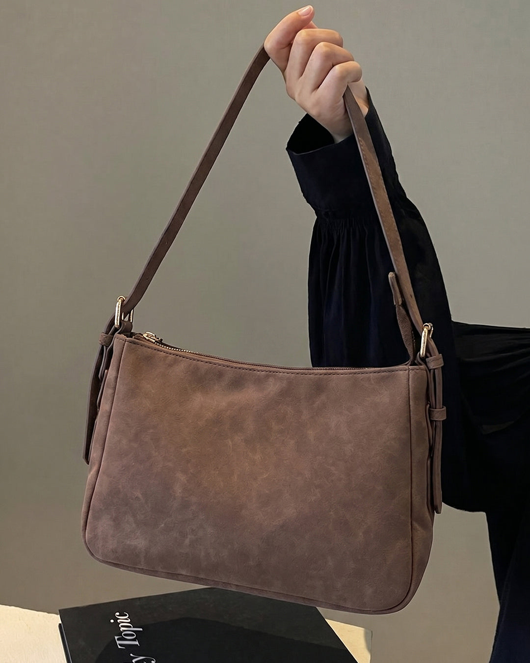 StyleShoot's Casual Luxe Hobo Style Shoulder Bag in Brown