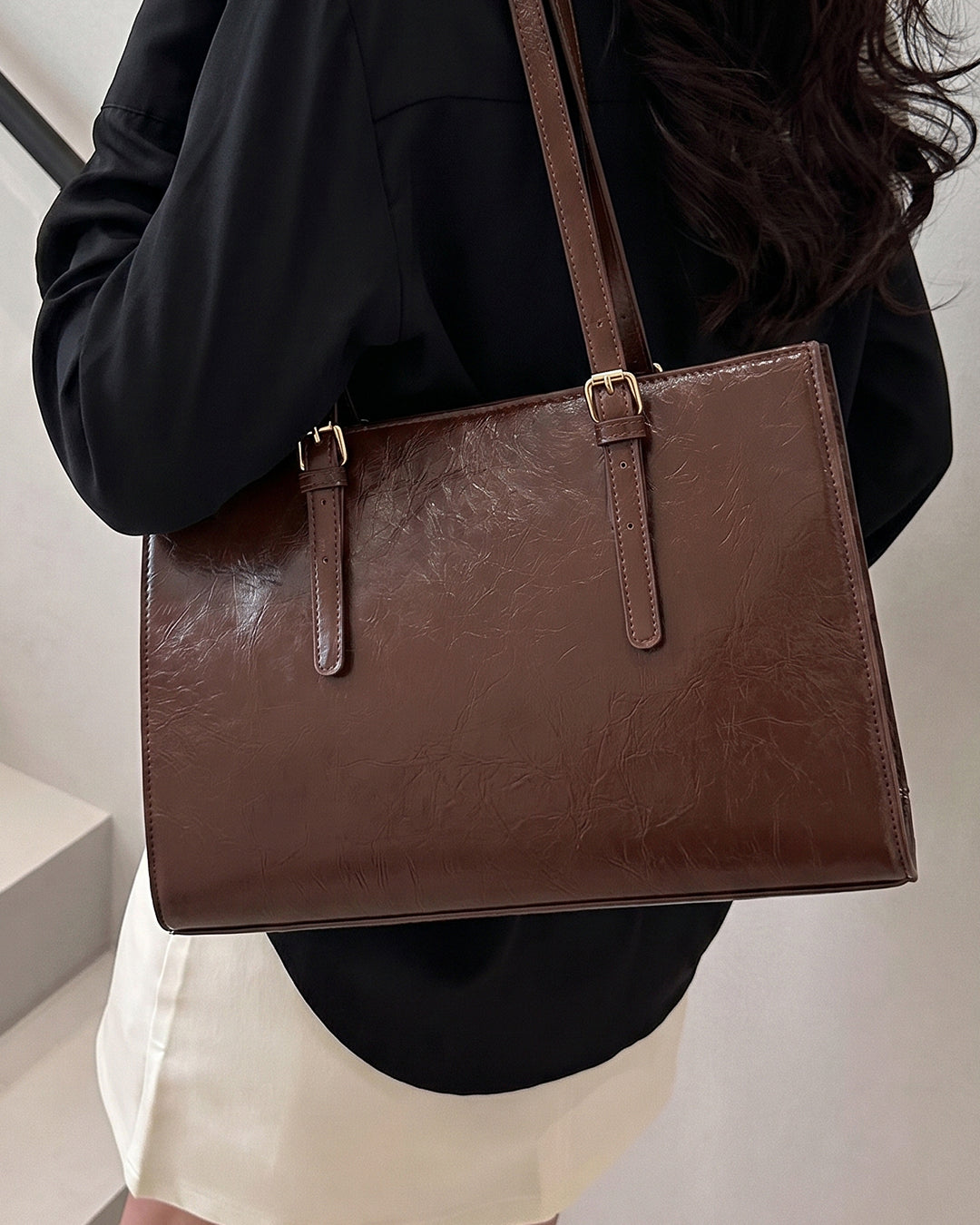 StyleShoot's Polished Tote Carryall Bag in Chocolate Brown