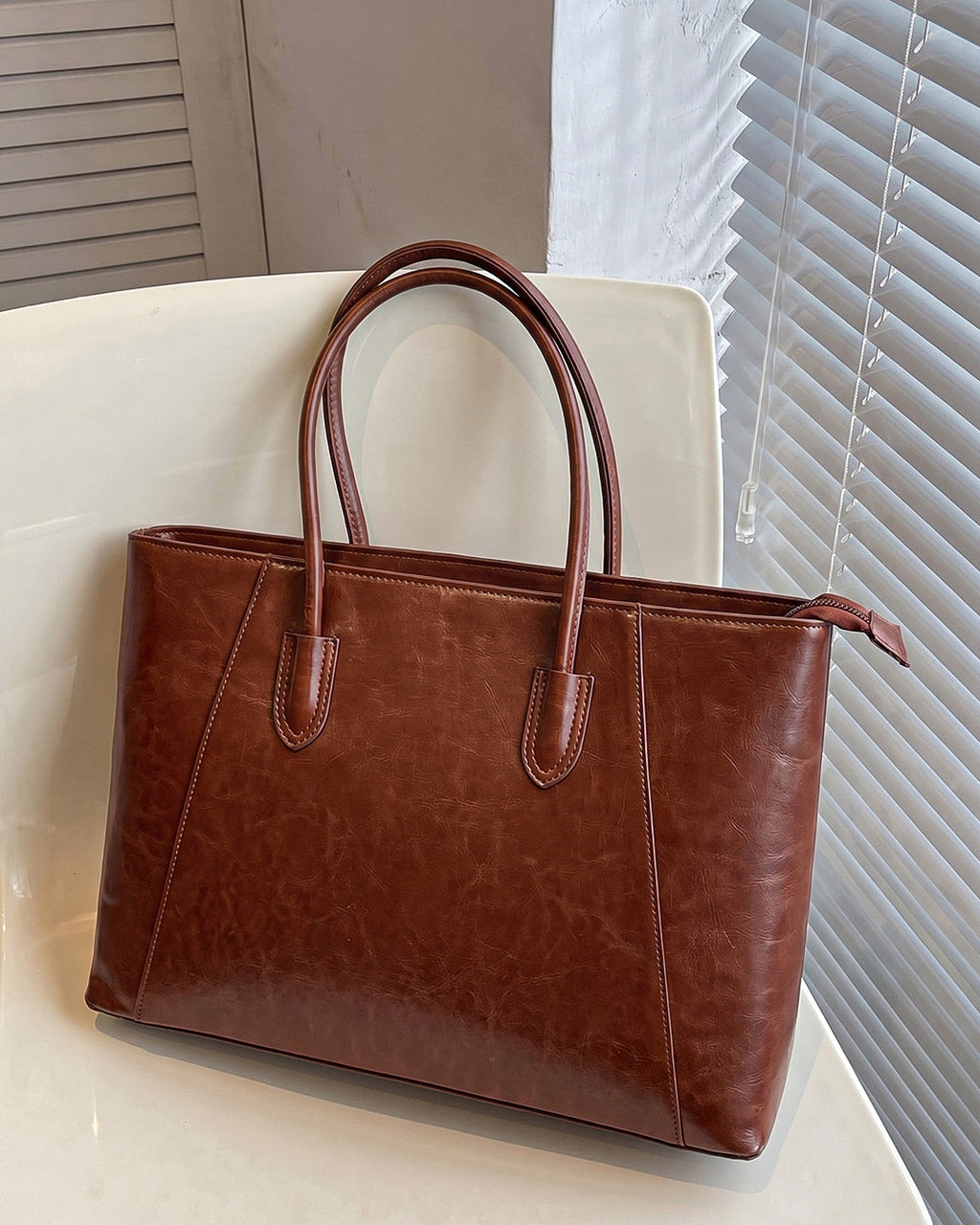 StyleShoot's Tailored Faux Tote Vintage Bag in Tan Brown