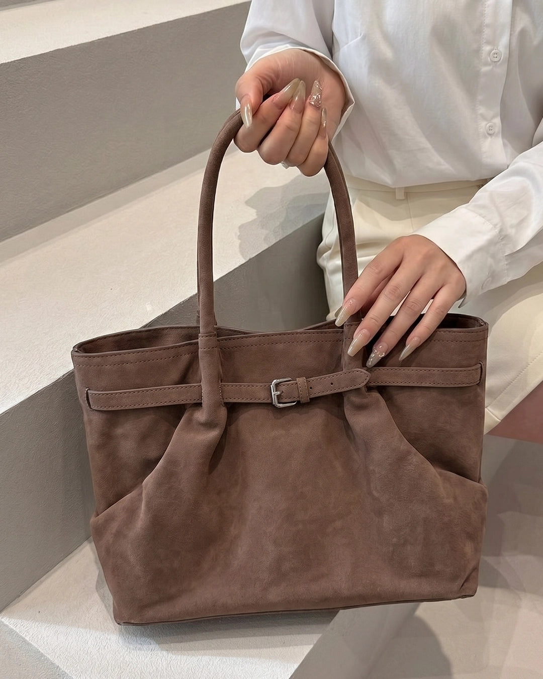 StyleShoot's Elevated Everyday Carryall in Mocha Brown