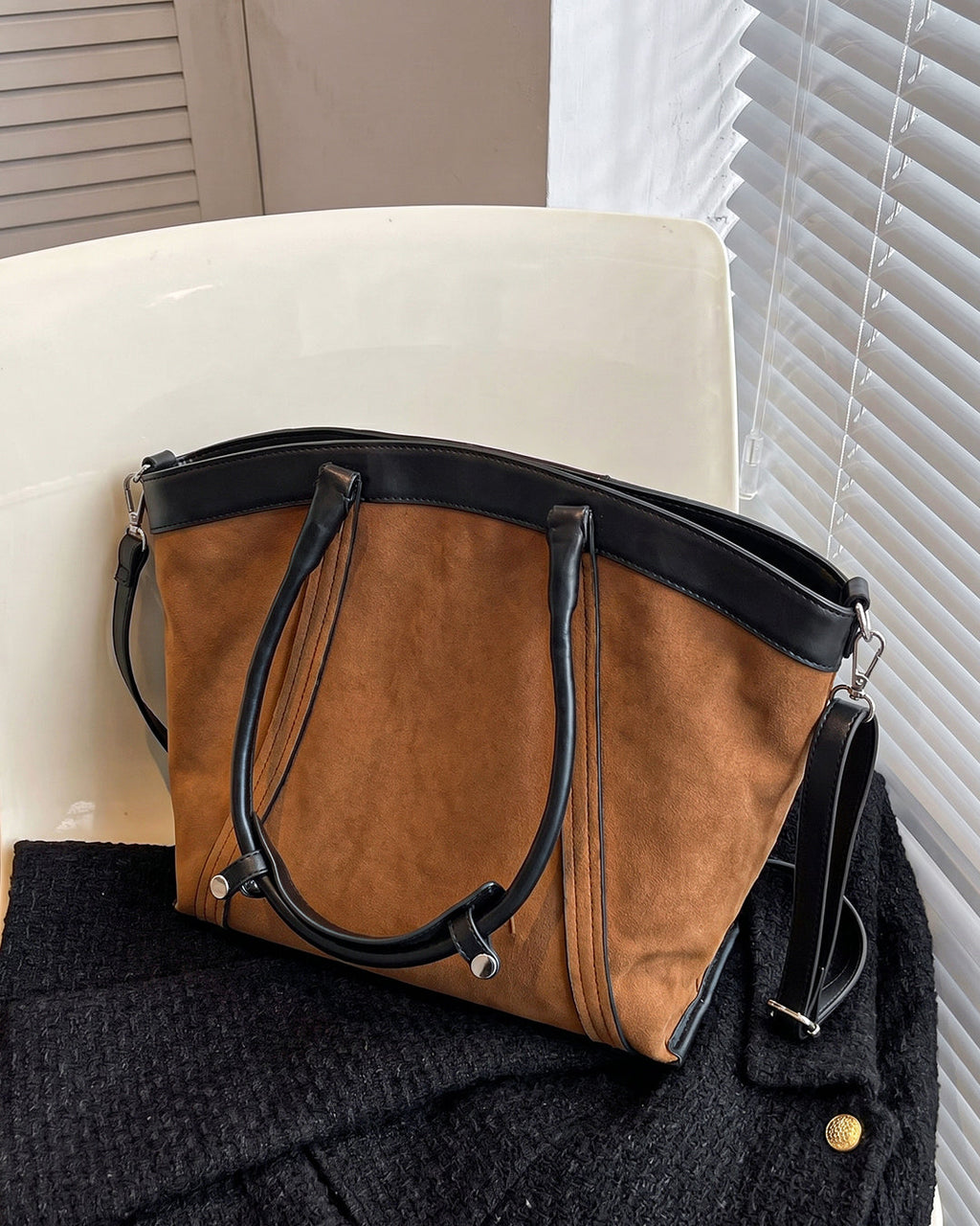 StyleShoot's Detachable Strap Tote Bag in Rust Brown